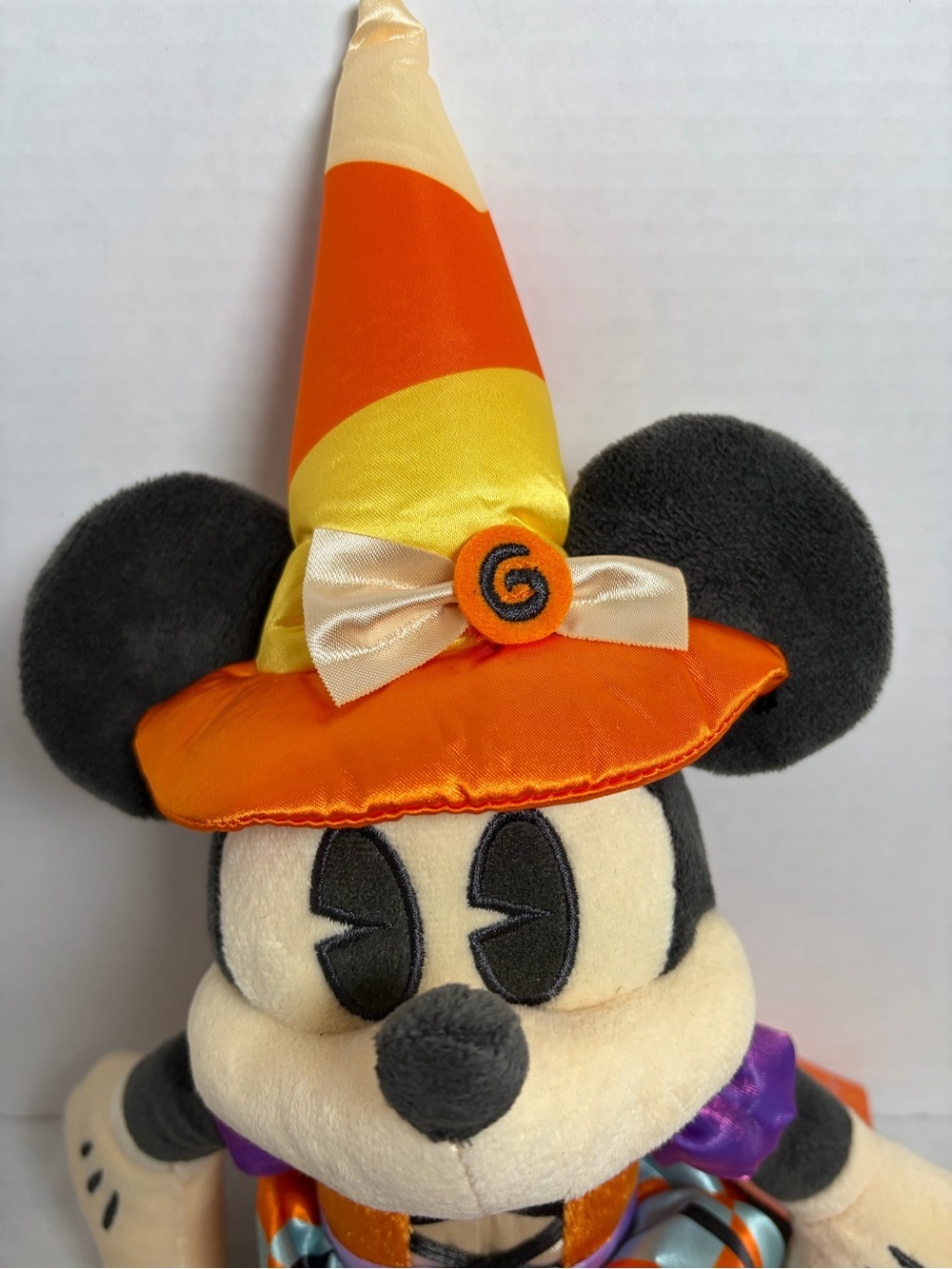 Disney Parks Minnie Mouse Halloween Tricks & Treats 2020 Plush NWT 16â Long - Picture 2 of 10